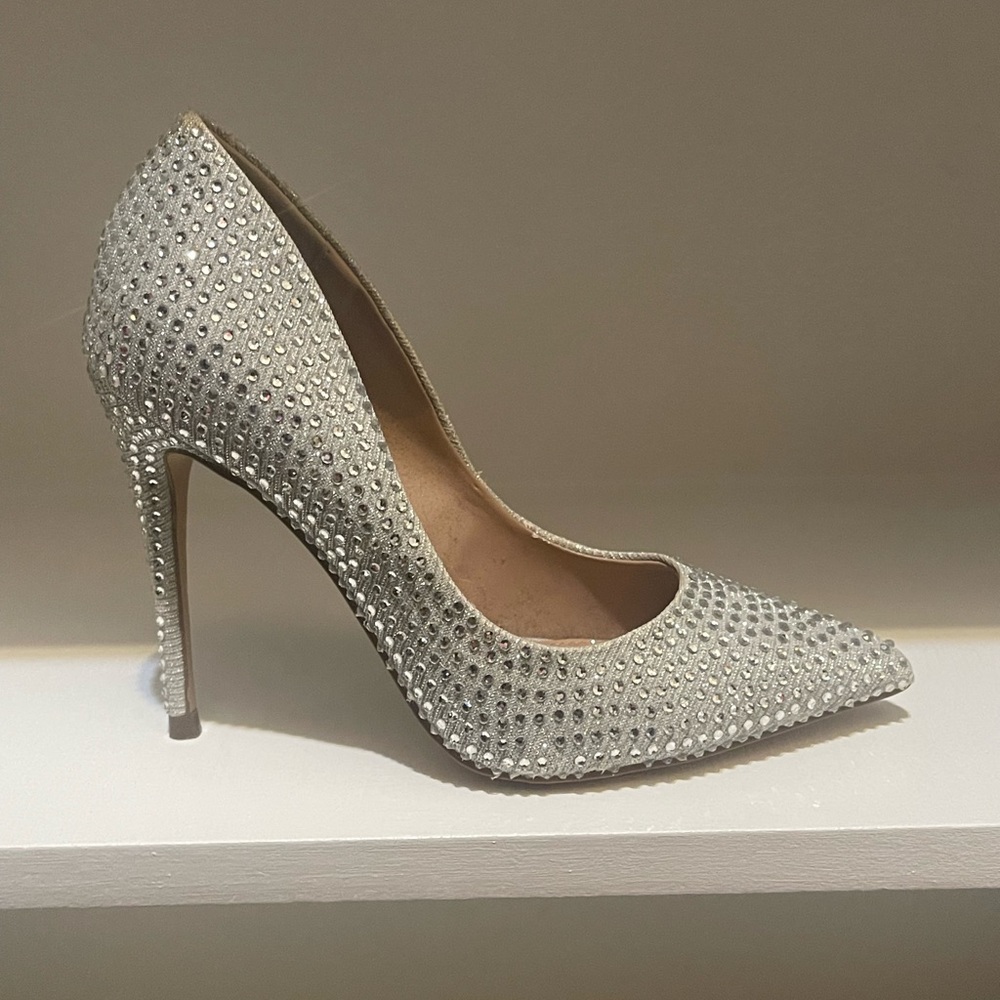 Steve Madden- Sparkly Silver Heels - New Never been worn